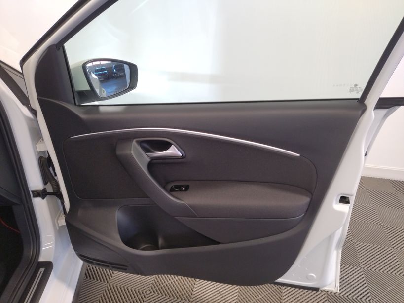 VOLKSWAGEN POLO 2016 - Photo n°7