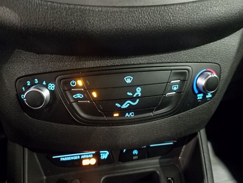 FORD TRANSIT COURIER FOURGON 2021 - Photo n°21