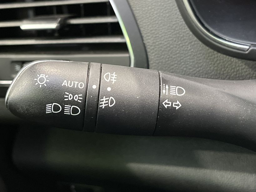 RENAULT MEGANE IV ESTATE 2021 - Photo n°28