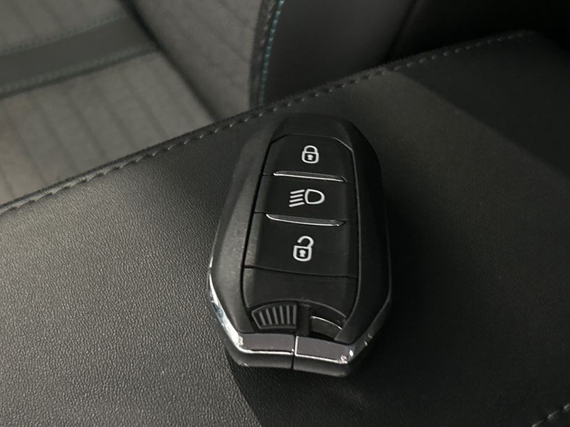 PEUGEOT 2008 BUSINESS 2021 - Photo n°40