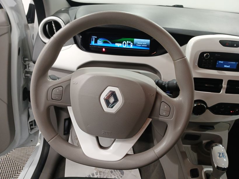 RENAULT ZOE 2017 - Photo n°12