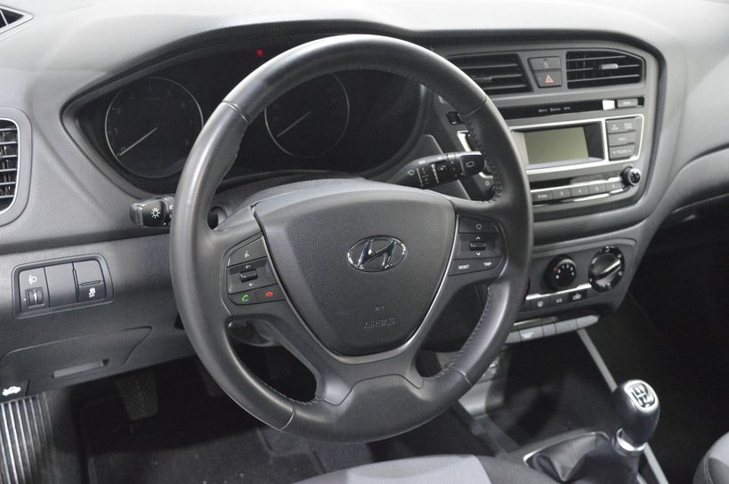 HYUNDAI i20 2018 - Photo n°14