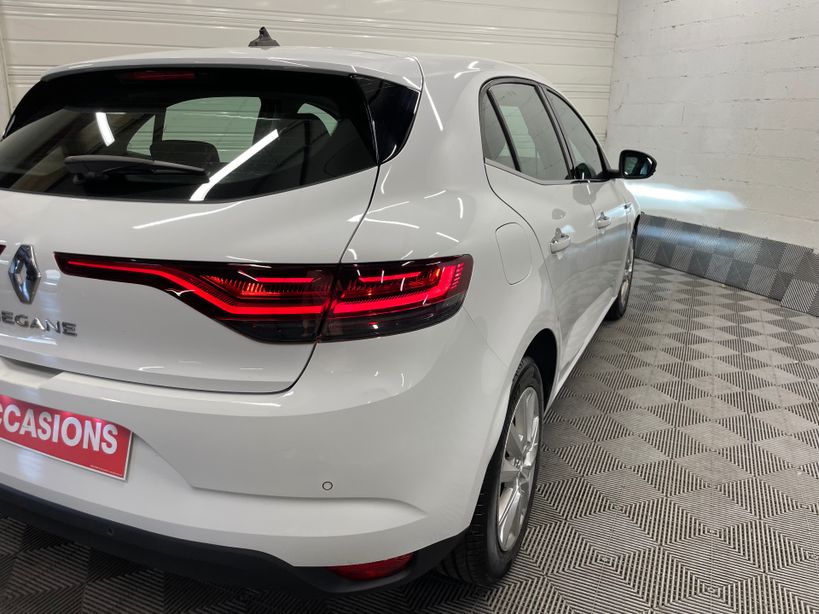 RENAULT MEGANE IV BERLINE 2021 - Photo n°32