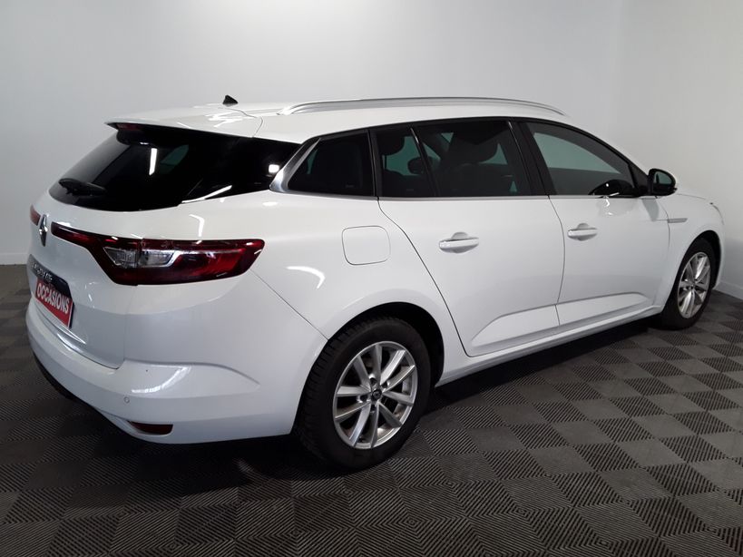 RENAULT MEGANE IV ESTATE 2017 - Photo n°3