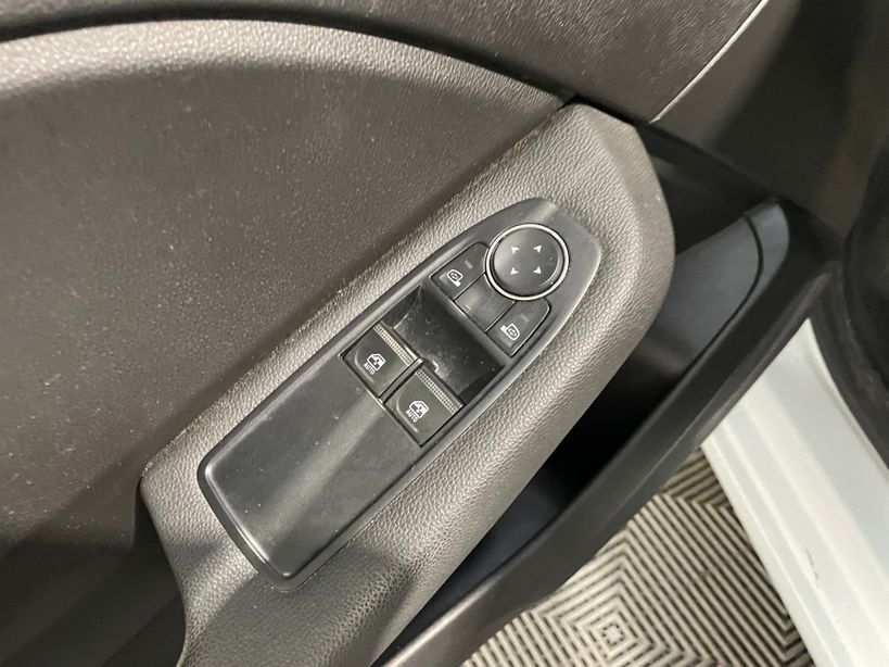 RENAULT CLIO V 2021 - Photo n°37