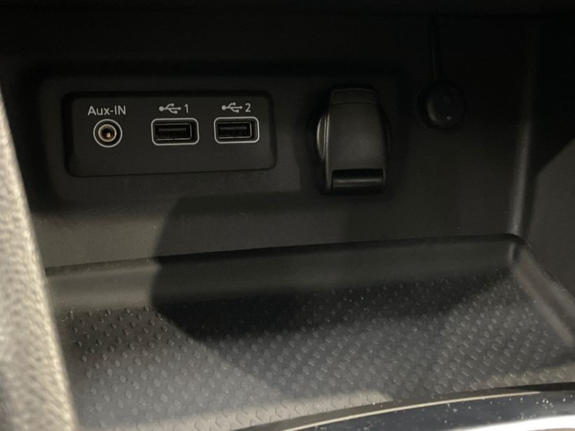 RENAULT MEGANE IV BERLINE 2021 - Photo n°18