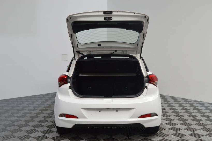 HYUNDAI i20 2018 - Photo n°9
