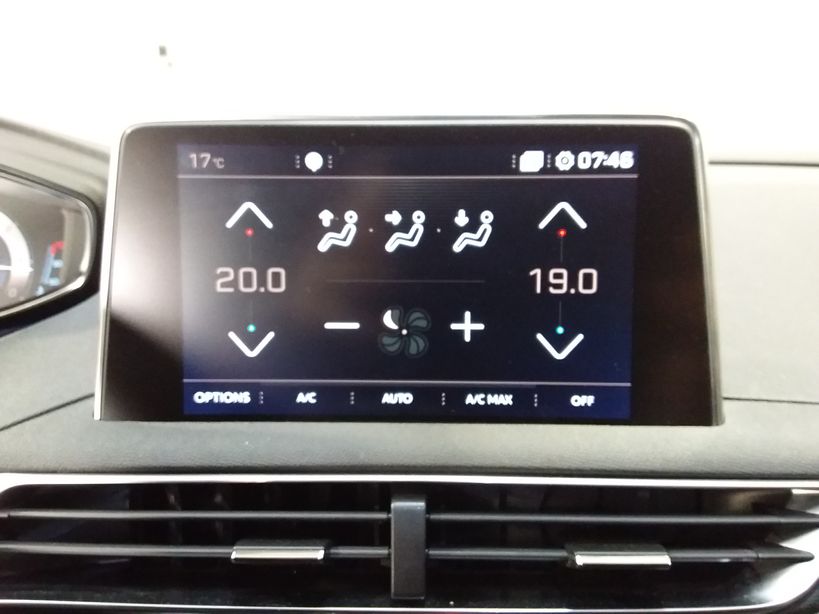 PEUGEOT 3008 2020 - Photo n°28