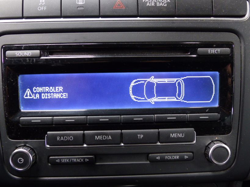 VOLKSWAGEN POLO 2011 - Photo n°8