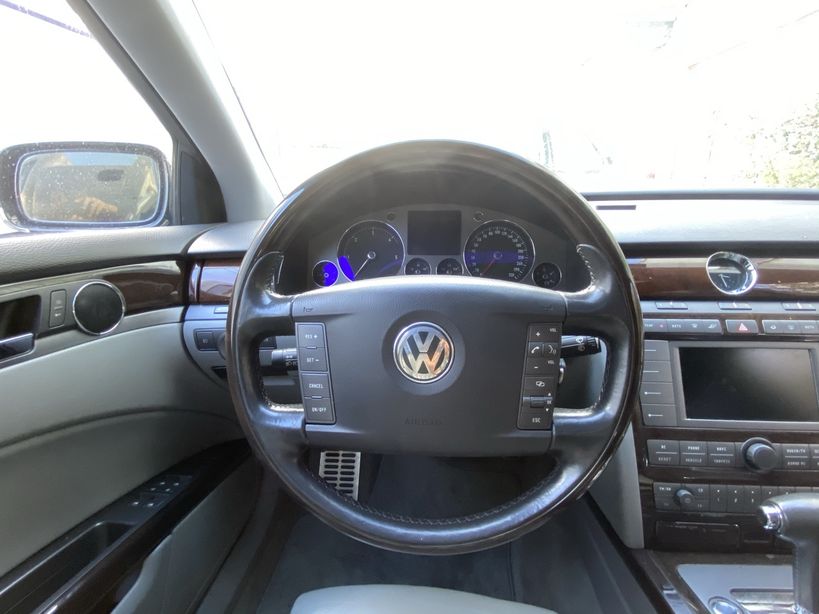 VOLKSWAGEN PHAETON 2004 - Photo n°9