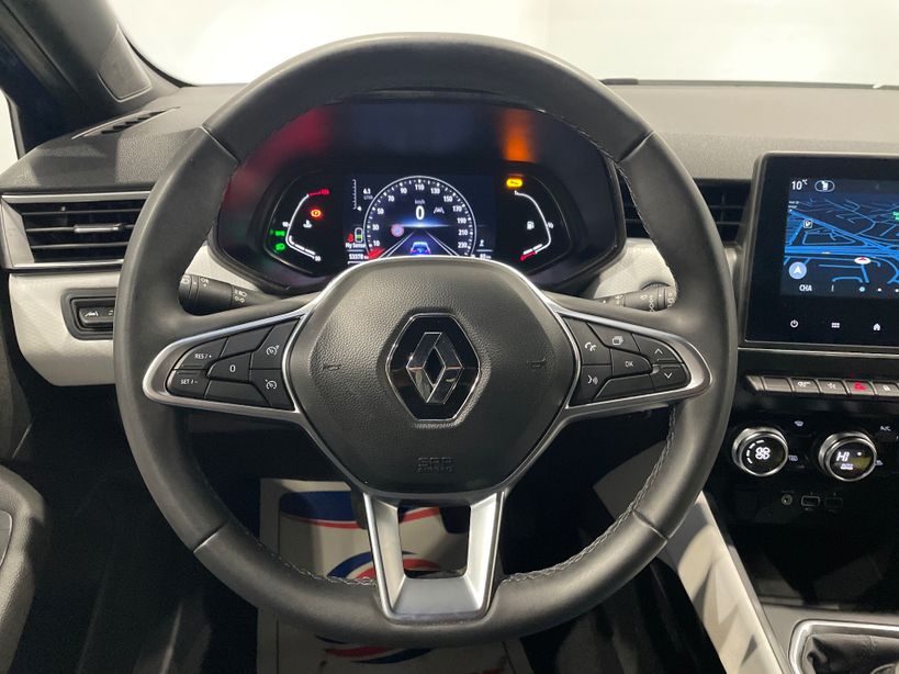 RENAULT CLIO V 2022 - Photo n°11