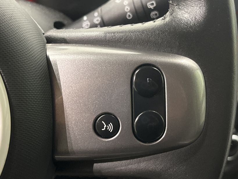 RENAULT TWINGO III 2018 - Photo n°24