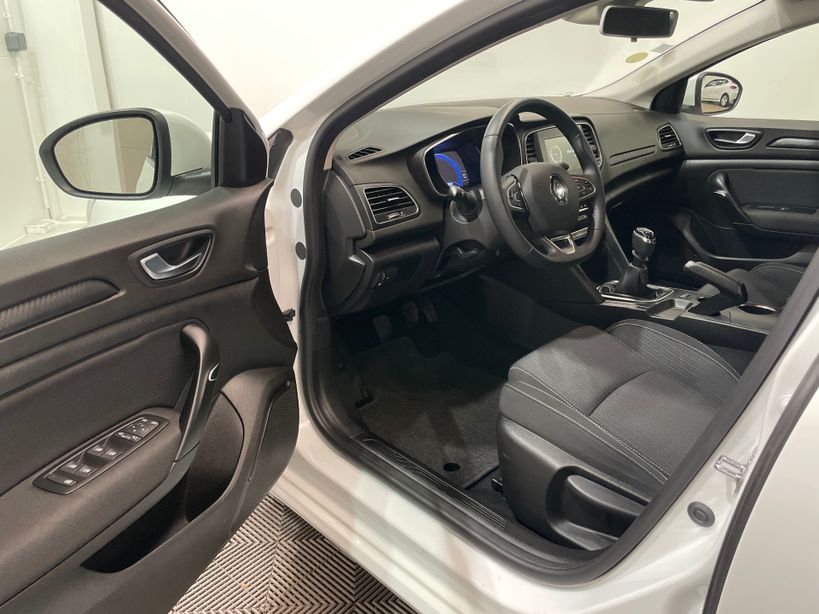 RENAULT MEGANE IV BERLINE BUSINESS 2020 - Photo n°11