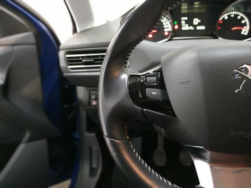 PEUGEOT 308 2019 - Photo n°24