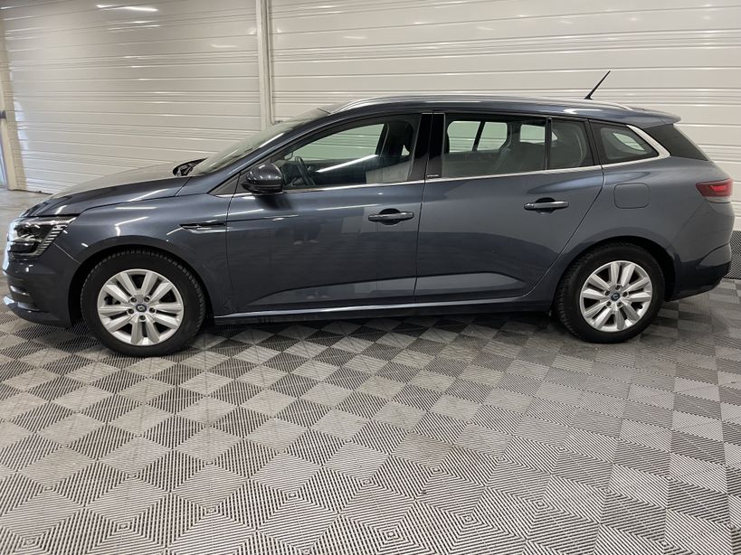 RENAULT MEGANE IV ESTATE 2021 - Photo n°4