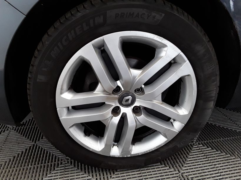 RENAULT CLIO IV ESTATE 2017 - Photo n°15