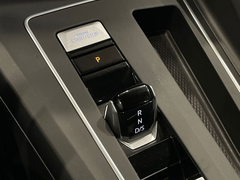 VOLKSWAGEN GOLF 2023 - Photo n°20