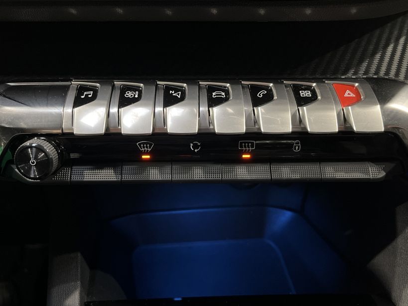 PEUGEOT 3008 BUSINESS 2020 - Photo n°18