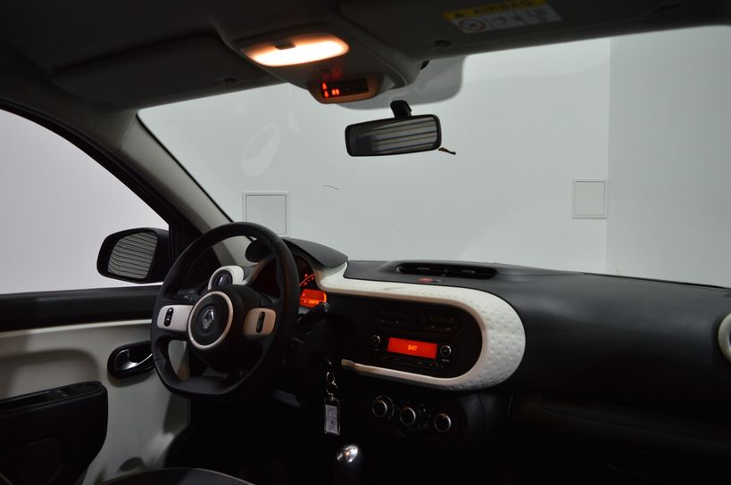 RENAULT TWINGO III 2019 - Photo n°8