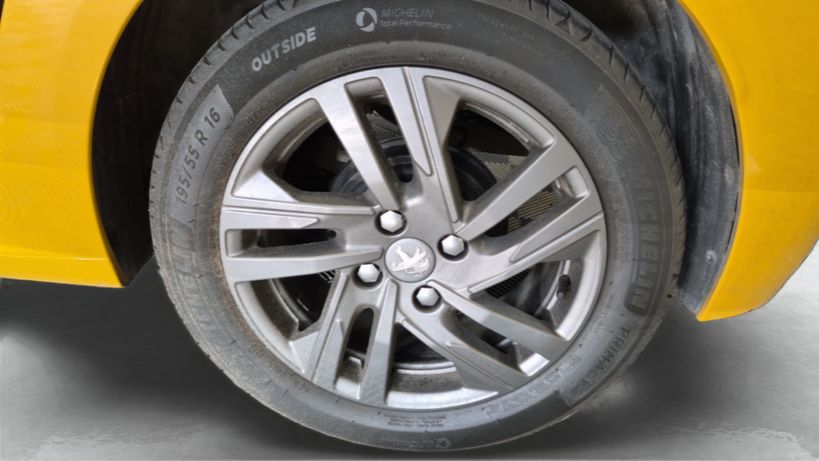 PEUGEOT 208 2022 - Photo n°17