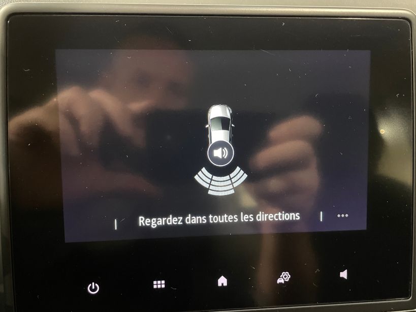 RENAULT CLIO V 2021 - Photo n°18