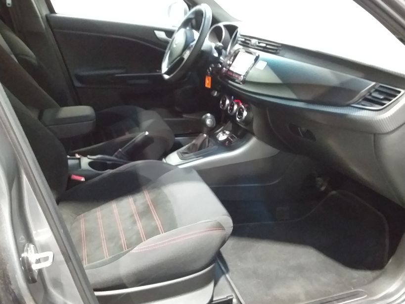ALFA ROMEO GIULIETTA SERIE 2 2018 - Photo n°5