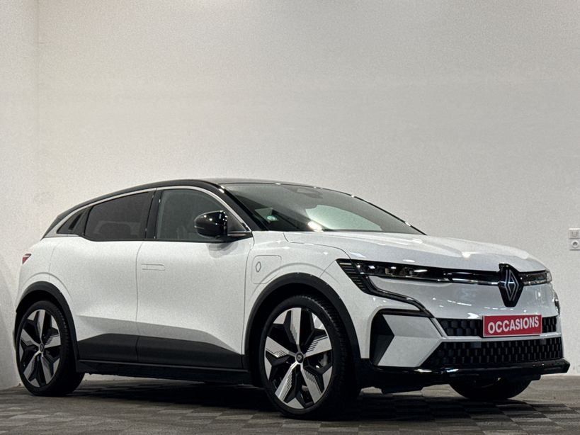 RENAULT MEGANE E TECH 2023 - Photo n°2