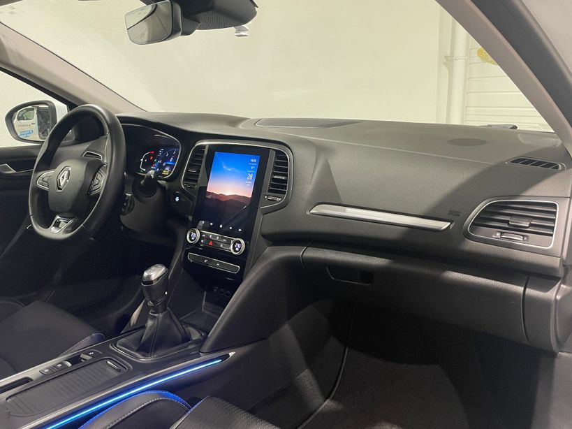 RENAULT MEGANE IV BERLINE 2022 - Photo n°9