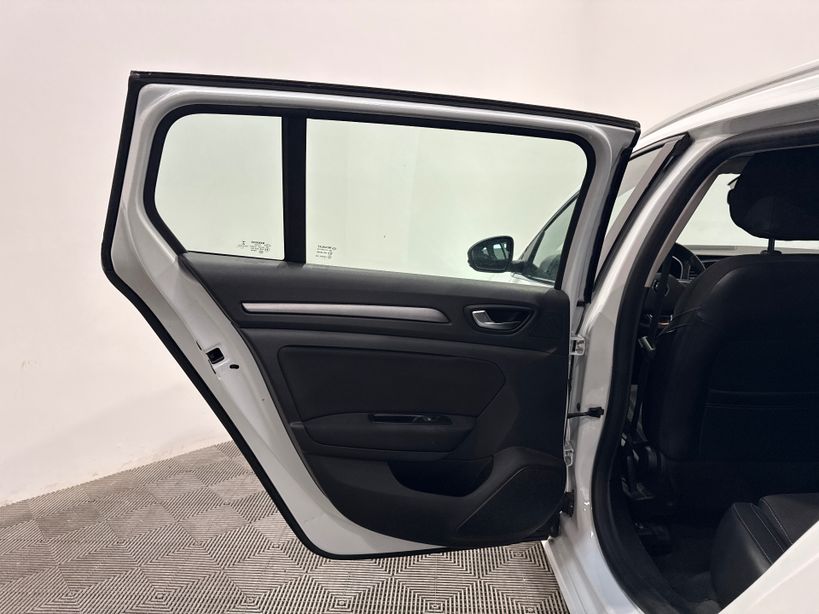 RENAULT MEGANE IV ESTATE 2022 - Photo n°37