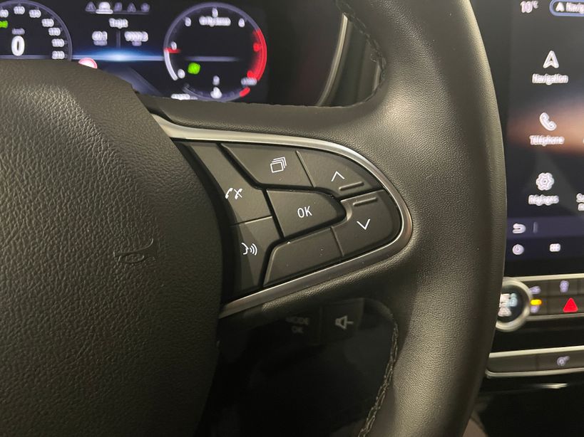 RENAULT MEGANE IV BERLINE 2022 - Photo n°30