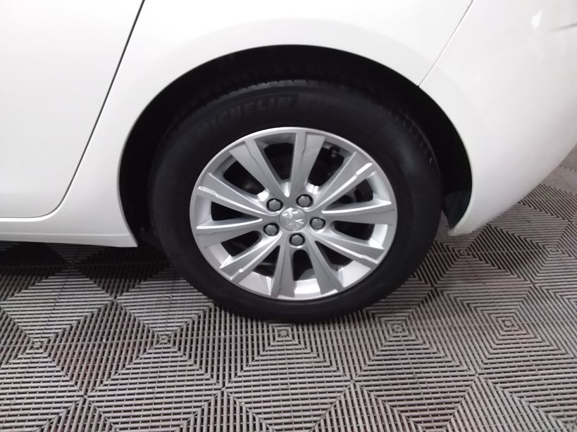 PEUGEOT 308 2020 - Photo n°29