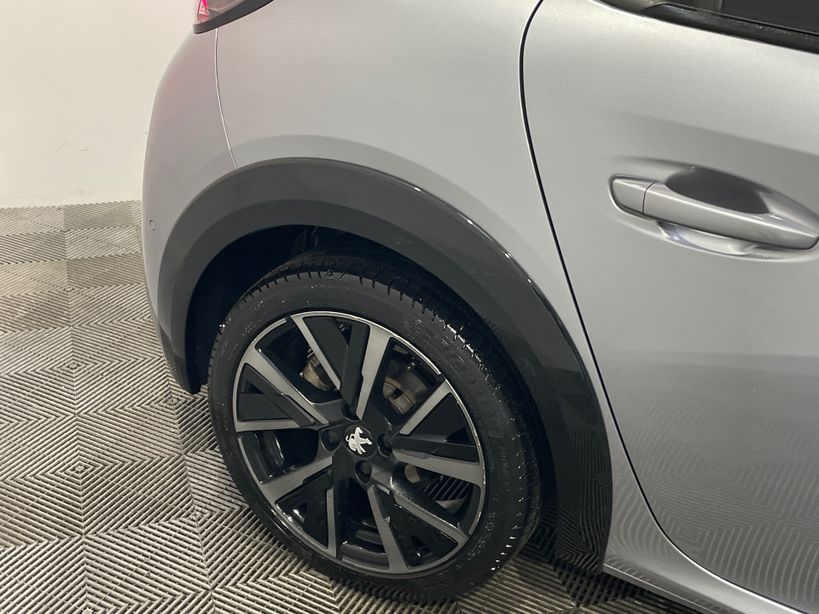 PEUGEOT 208 2023 - Photo n°4