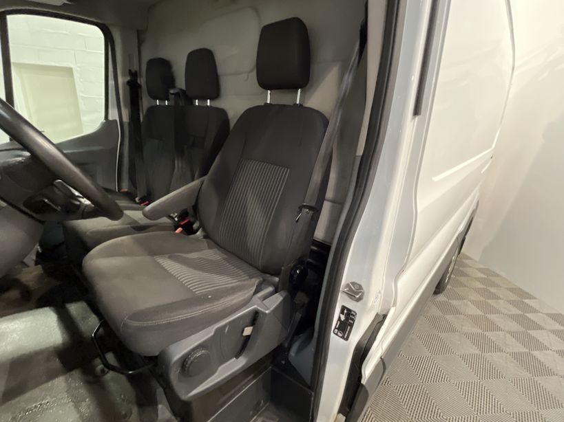 FORD TRANSIT FOURGON 2018 - Photo n°9