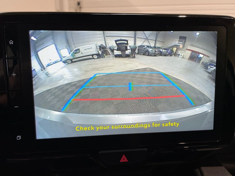 TOYOTA YARIS HYBRIDE 2025 - Photo n°18