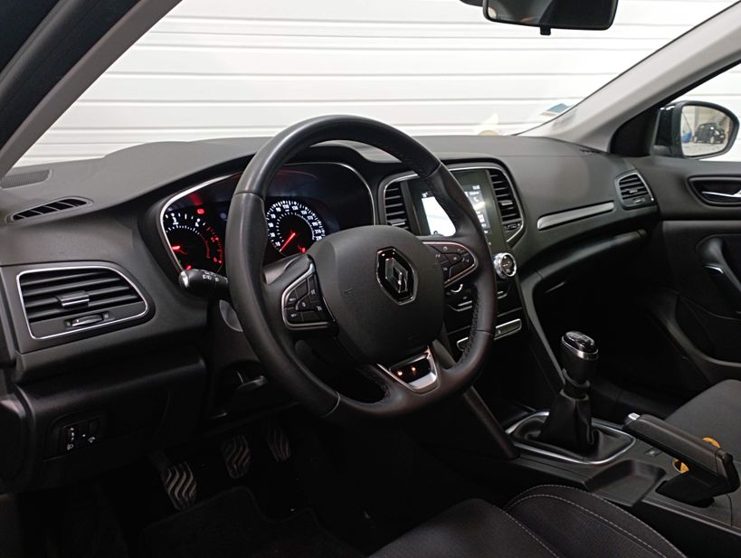 RENAULT MEGANE IV BERLINE 2021 - Photo n°12