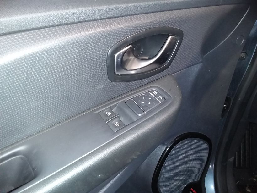 RENAULT CLIO IV BUSINESS 2017 - Photo n°12