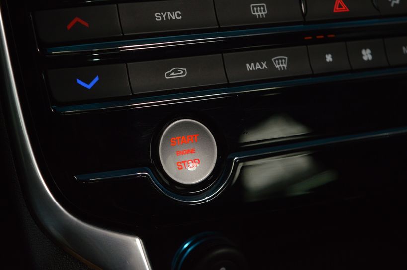JAGUAR XE 2017 - Photo n°22