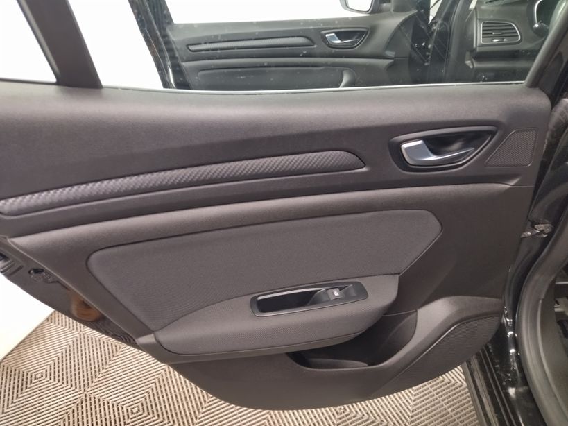 RENAULT MEGANE IV BERLINE BUSINESS 2020 - Photo n°20