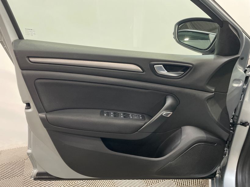 RENAULT MEGANE IV ESTATE 2021 - Photo n°31