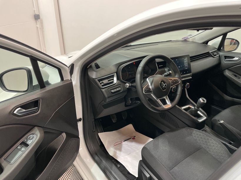 RENAULT CLIO V 2021 - Photo n°11