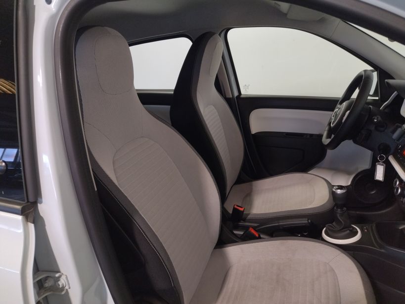 RENAULT TWINGO III 2021 - Photo n°9