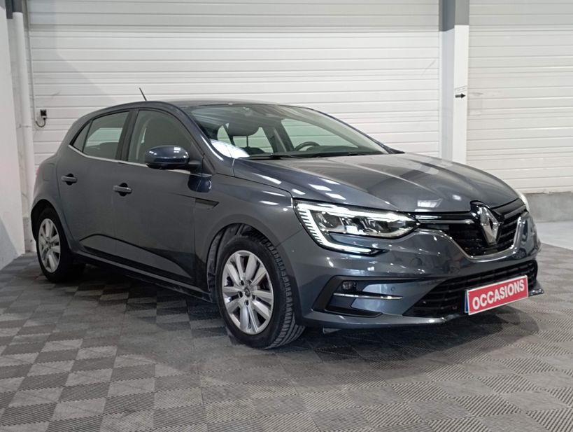 RENAULT MEGANE IV BERLINE 2021 - Photo n°3