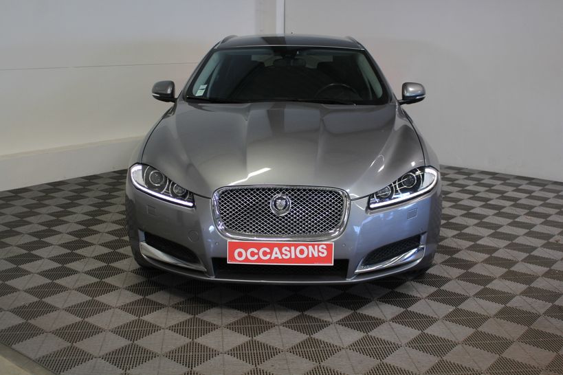 JAGUAR XF SPORTBRAKE 2013 - Photo n°2