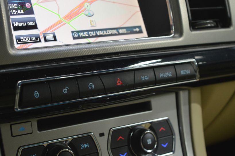 JAGUAR XF 2014 - Photo n°18