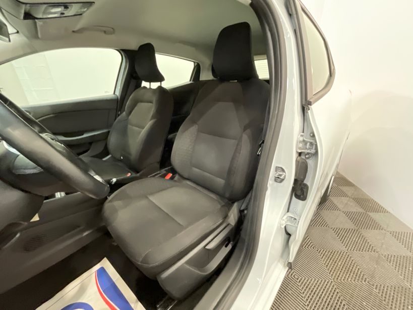 RENAULT CLIO V 2021 - Photo n°9