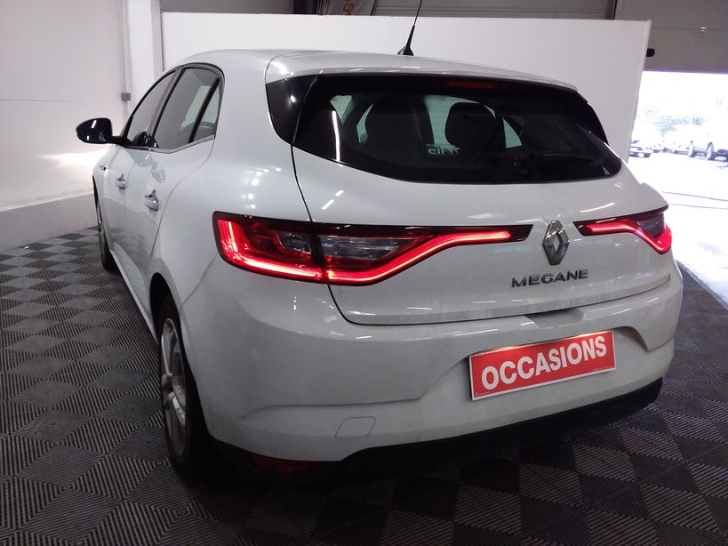 RENAULT MEGANE IV BERLINE BUSINESS 2019 - Photo n°6