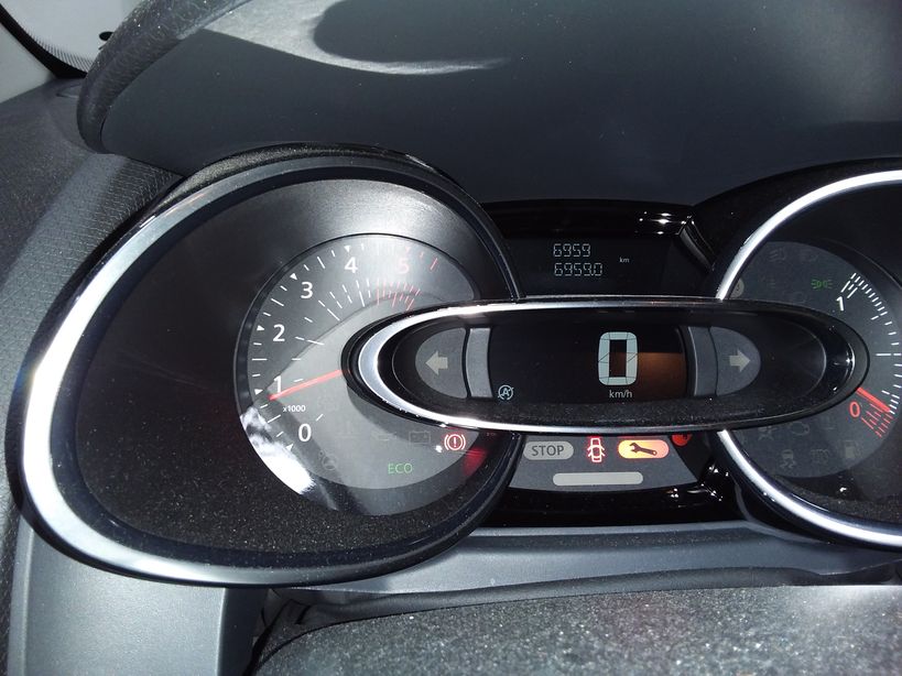 RENAULT CLIO IV 2017 - Photo n°17