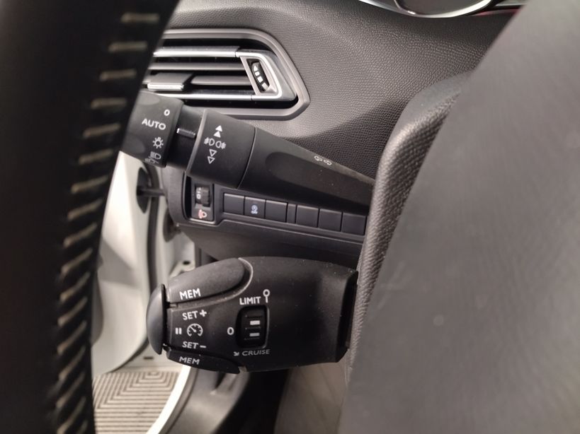 PEUGEOT 308 2020 - Photo n°26