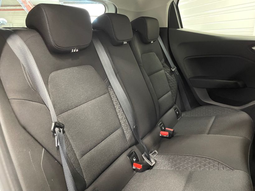 RENAULT CLIO V 2021 - Photo n°11