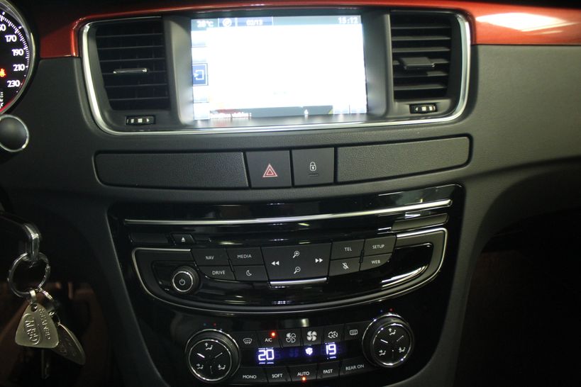 PEUGEOT 508 RXH 2015 - Photo n°17